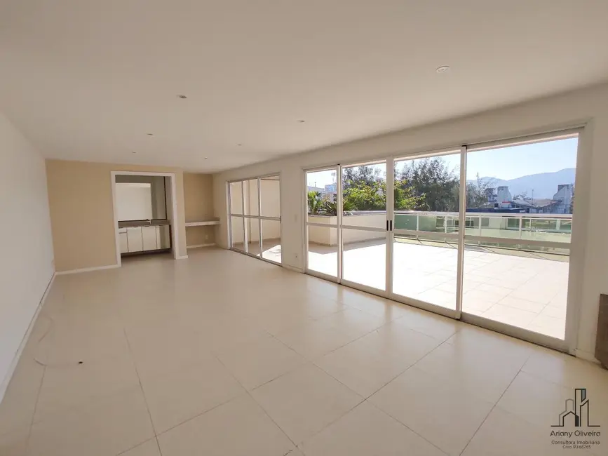 Foto 1 de Cobertura com 3 quartos à venda, 180m2 em Recreio dos Bandeirantes, Rio De Janeiro - RJ