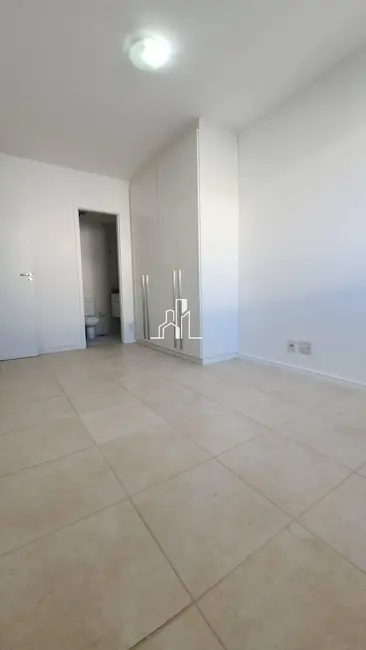 Foto 9 de Apartamento com 2 quartos para alugar, 70m2 em Jacarepaguá, Rio De Janeiro - RJ