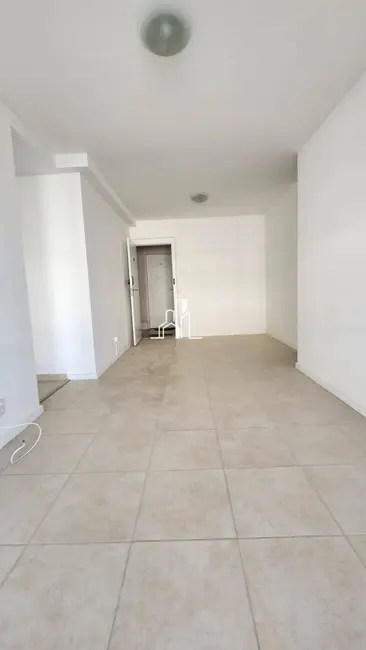 Foto 3 de Apartamento com 2 quartos para alugar, 70m2 em Jacarepaguá, Rio De Janeiro - RJ