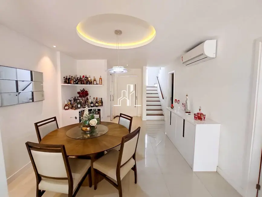 Casa de Condomínio com 4 quartos à venda, 214m2 em Recreio dos Bandeirantes, Rio De Janeiro - RJ - imagem 6 Foto 6 de Casa de Condomínio com 4 quartos à venda, 214m2 em Recreio dos Bandeirantes, Rio De Janeiro - RJ