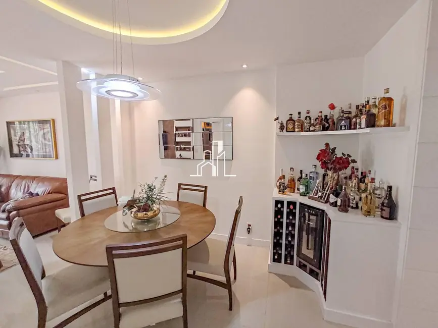 Casa de Condomínio com 4 quartos à venda, 214m2 em Recreio dos Bandeirantes, Rio De Janeiro - RJ - imagem 5 Foto 5 de Casa de Condomínio com 4 quartos à venda, 214m2 em Recreio dos Bandeirantes, Rio De Janeiro - RJ