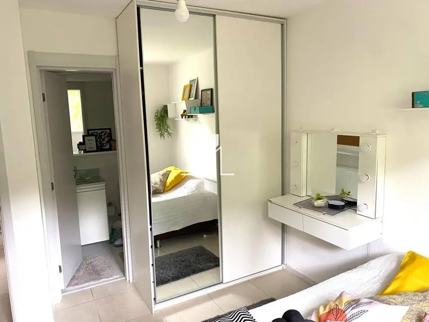 Apartamento com 3 quartos para alugar, 68m2 em Camorim, Rio De Janeiro - RJ - imagem 9 Foto 9 de Apartamento com 3 quartos para alugar, 68m2 em Camorim, Rio De Janeiro - RJ