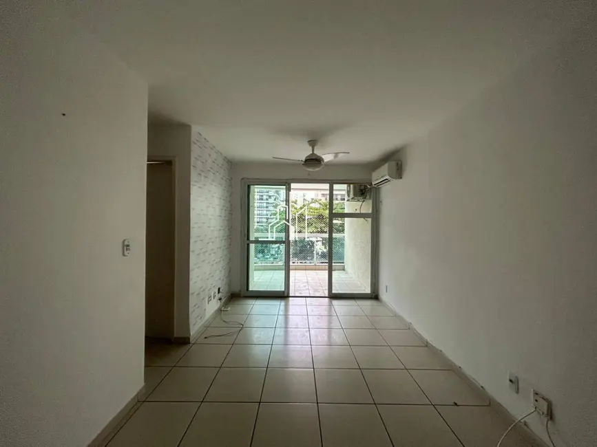 Foto 2 de Apartamento com 3 quartos à venda, 80m2 em Rio De Janeiro - RJ