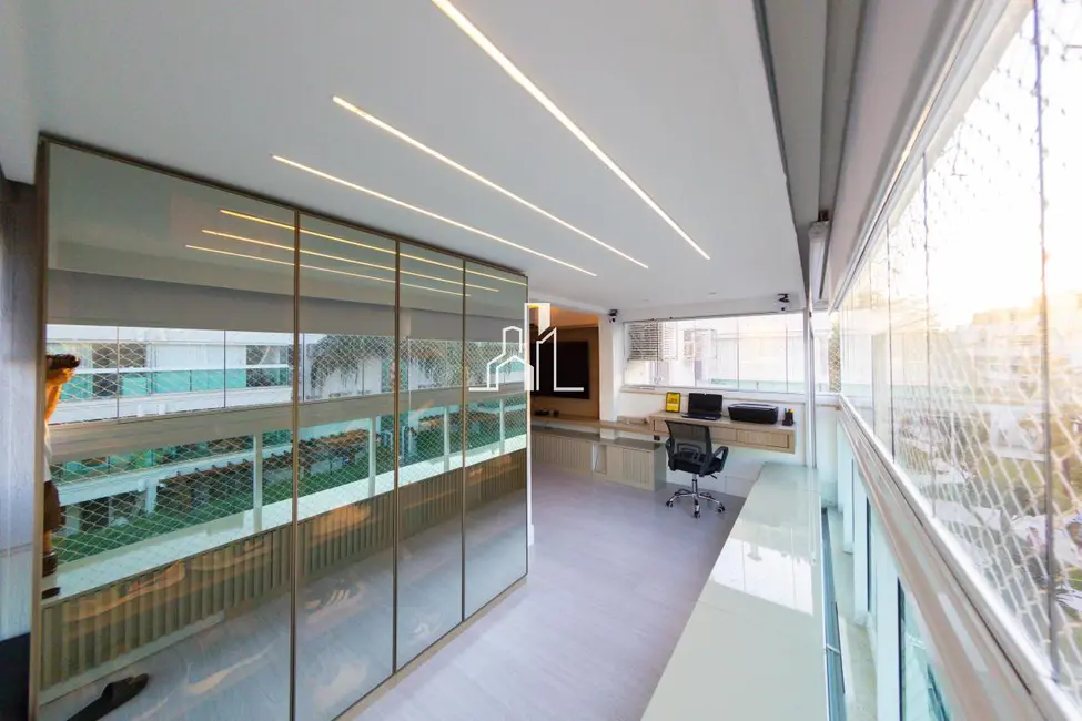 Cobertura com 3 quartos à venda, 168m2 em Recreio dos Bandeirantes, Rio De Janeiro - RJ - imagem 8 Foto 8 de Cobertura com 3 quartos à venda, 168m2 em Recreio dos Bandeirantes, Rio De Janeiro - RJ