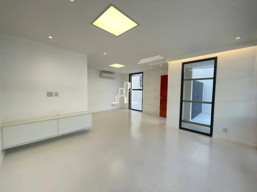 Casa de Condomínio com 3 quartos à venda, 192m2 em Recreio dos Bandeirantes, Rio De Janeiro - RJ - imagem 8 Foto 8 de Casa de Condomínio com 3 quartos à venda, 192m2 em Recreio dos Bandeirantes, Rio De Janeiro - RJ