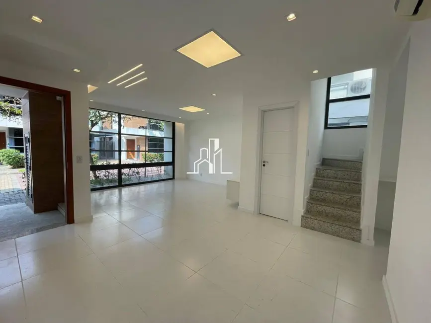 Casa de Condomínio com 3 quartos à venda, 192m2 em Recreio dos Bandeirantes, Rio De Janeiro - RJ - imagem 7 Foto 7 de Casa de Condomínio com 3 quartos à venda, 192m2 em Recreio dos Bandeirantes, Rio De Janeiro - RJ