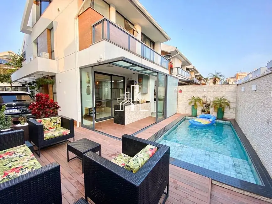 Foto 1 de Casa de Condomínio com 4 quartos à venda, 192m2 em Recreio dos Bandeirantes, Rio De Janeiro - RJ