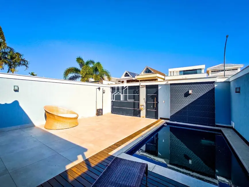 Casa de Condomínio com 5 quartos à venda, 282m2 em Recreio dos Bandeirantes, Rio De Janeiro - RJ - imagem 5 Foto 5 de Casa de Condomínio com 5 quartos à venda, 282m2 em Recreio dos Bandeirantes, Rio De Janeiro - RJ