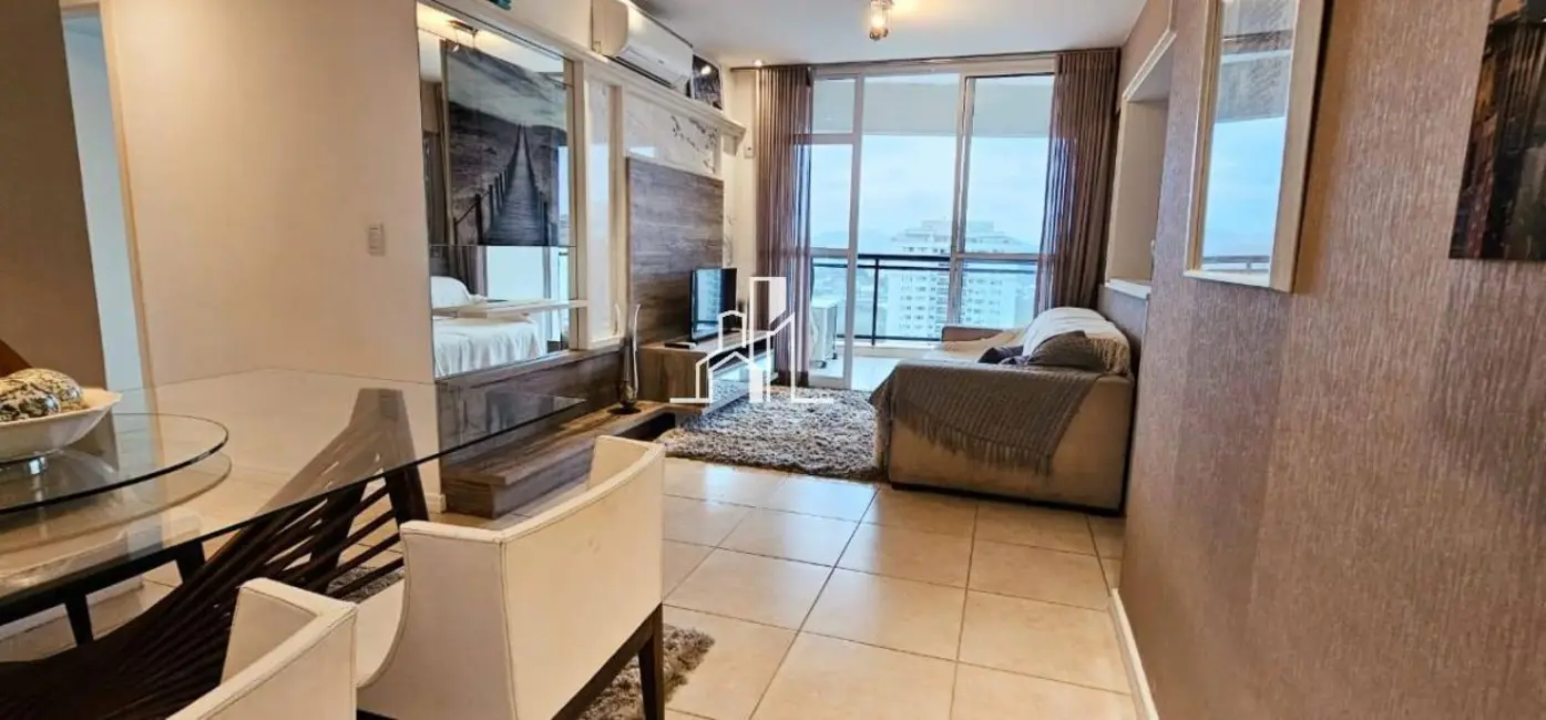Foto 3 de Apartamento com 2 quartos à venda, 70m2 em Rio De Janeiro - RJ