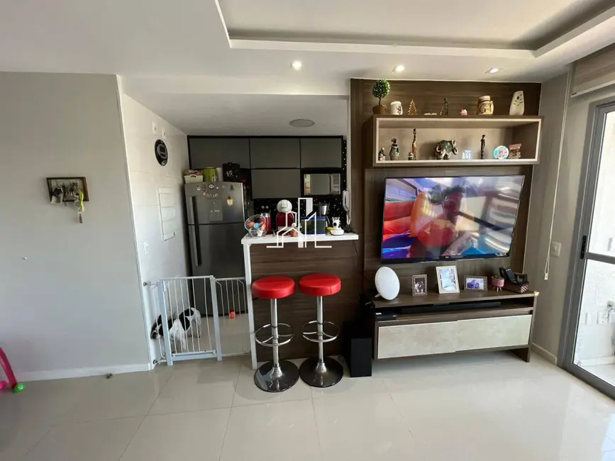 Cobertura com 2 quartos para alugar, 125m2 em Recreio dos Bandeirantes, Rio De Janeiro - RJ - imagem 4 Foto 4 de Cobertura com 2 quartos para alugar, 125m2 em Recreio dos Bandeirantes, Rio De Janeiro - RJ