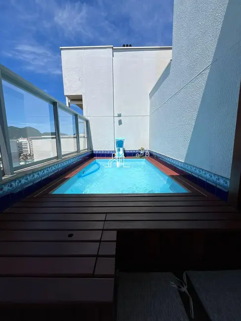 Cobertura com 2 quartos para alugar, 125m2 em Recreio dos Bandeirantes, Rio De Janeiro - RJ - imagem 8 Foto 8 de Cobertura com 2 quartos para alugar, 125m2 em Recreio dos Bandeirantes, Rio De Janeiro - RJ