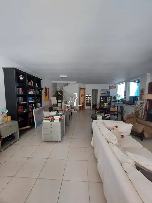 Casa de Condomínio com 4 quartos à venda, 214m2 em Recreio dos Bandeirantes, Rio De Janeiro - RJ - imagem 9 Foto 9 de Casa de Condomínio com 4 quartos à venda, 214m2 em Recreio dos Bandeirantes, Rio De Janeiro - RJ