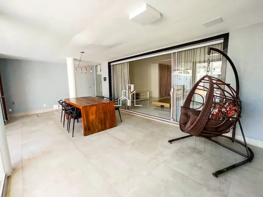 Casa de Condomínio com 5 quartos à venda, 282m2 em Recreio dos Bandeirantes, Rio De Janeiro - RJ - imagem 9 Foto 9 de Casa de Condomínio com 5 quartos à venda, 282m2 em Recreio dos Bandeirantes, Rio De Janeiro - RJ