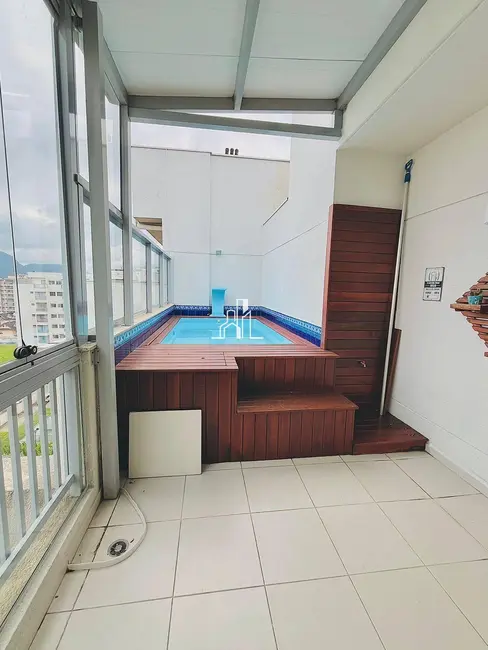 Cobertura com 2 quartos para alugar, 125m2 em Recreio dos Bandeirantes, Rio De Janeiro - RJ - imagem 3 Foto 3 de Cobertura com 2 quartos para alugar, 125m2 em Recreio dos Bandeirantes, Rio De Janeiro - RJ