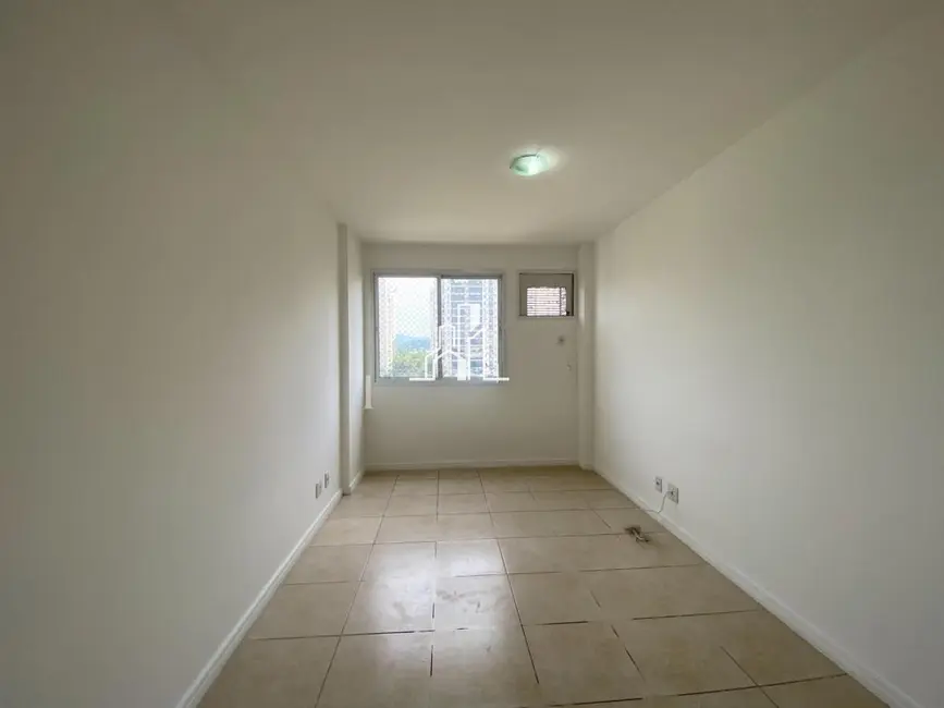 Apartamento com 2 quartos à venda, 70m2 em Rio De Janeiro - RJ - imagem 4 Foto 4 de Apartamento com 2 quartos à venda, 70m2 em Rio De Janeiro - RJ