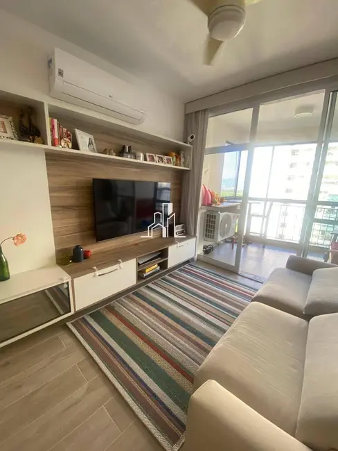 Foto 2 de Apartamento com 2 quartos à venda, 70m2 em Rio De Janeiro - RJ