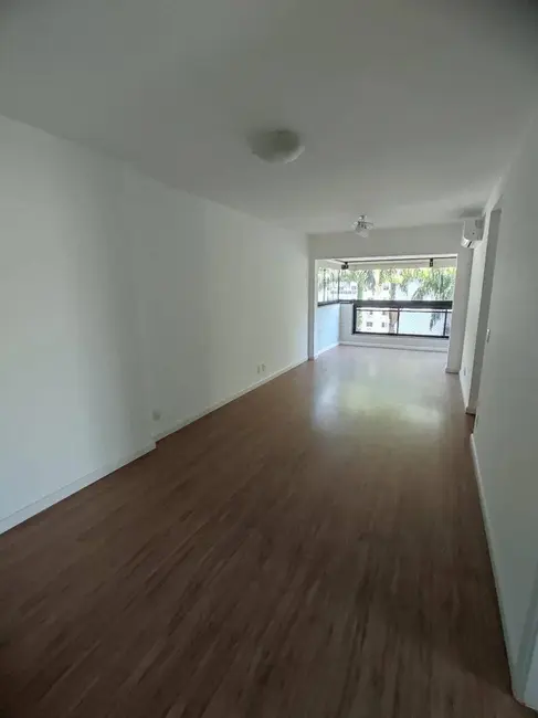 Foto 3 de Apartamento com 3 quartos para alugar, 86m2 em Jacarepaguá, Rio De Janeiro - RJ