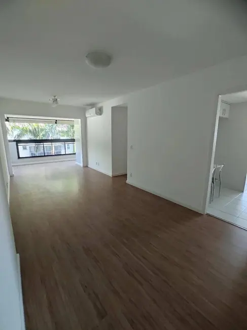 Foto 2 de Apartamento com 3 quartos para alugar, 86m2 em Jacarepaguá, Rio De Janeiro - RJ