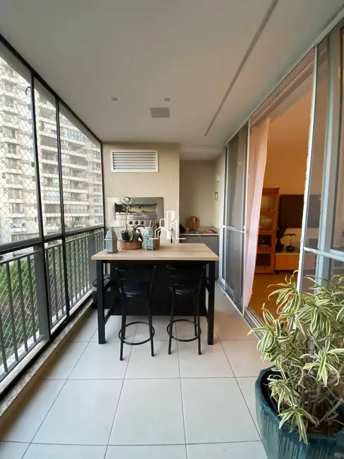 Apartamento com 3 quartos à venda, 144m2 em Rio De Janeiro - RJ - imagem 4 Foto 4 de Apartamento com 3 quartos à venda, 144m2 em Rio De Janeiro - RJ