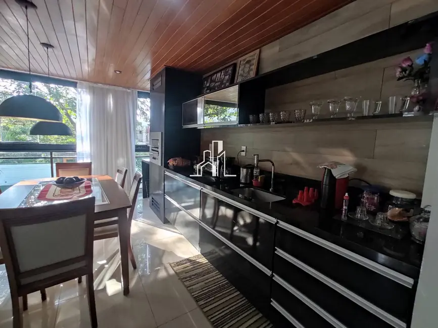 Apartamento com 3 quartos para alugar, 120m2 em Recreio dos Bandeirantes, Rio De Janeiro - RJ - imagem 6 Foto 6 de Apartamento com 3 quartos para alugar, 120m2 em Recreio dos Bandeirantes, Rio De Janeiro - RJ