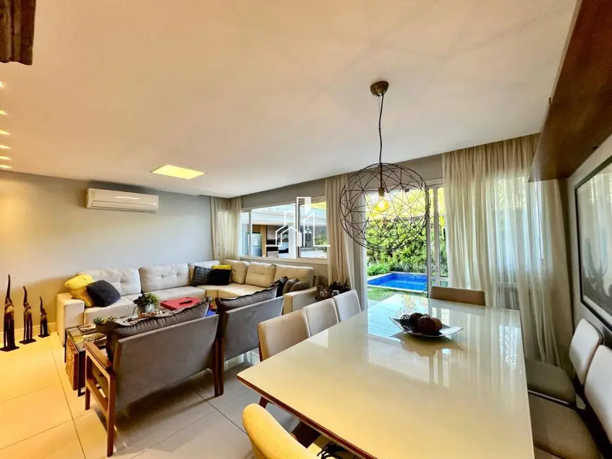 Casa de Condomínio com 5 quartos à venda, 210m2 em Recreio dos Bandeirantes, Rio De Janeiro - RJ - imagem 9 Foto 9 de Casa de Condomínio com 5 quartos à venda, 210m2 em Recreio dos Bandeirantes, Rio De Janeiro - RJ