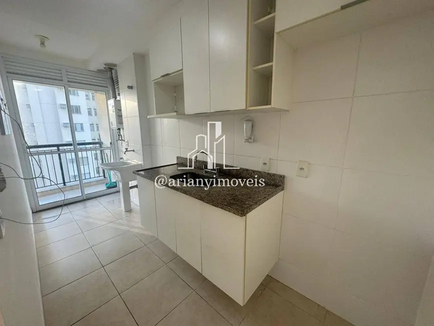 Foto 3 de Apartamento com 2 quartos para alugar, 70m2 em Rio De Janeiro - RJ