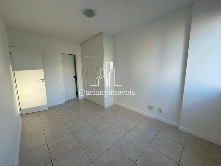 Foto 8 de Apartamento com 2 quartos para alugar, 70m2 em Rio De Janeiro - RJ