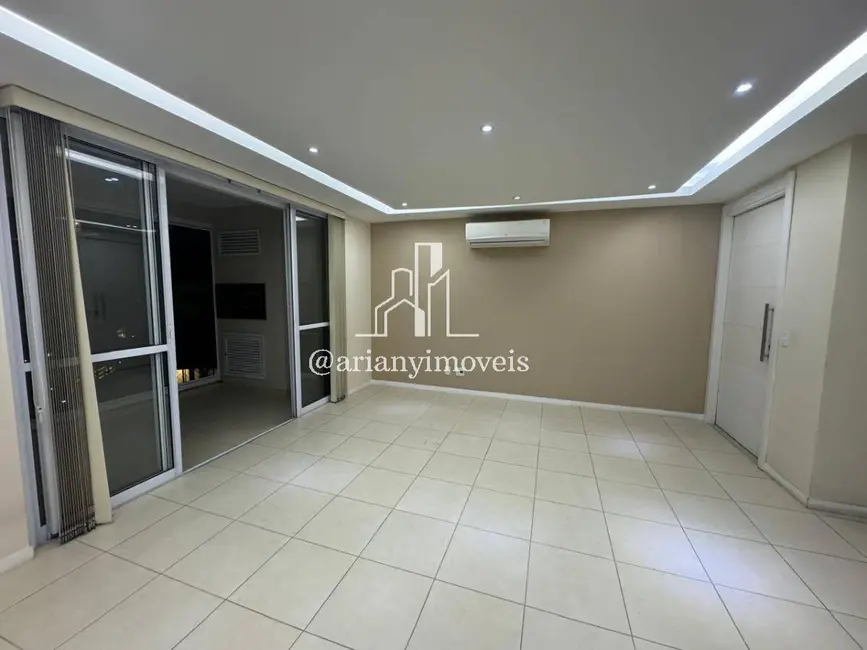 Foto 2 de Apartamento com 3 quartos à venda, 144m2 em Rio De Janeiro - RJ