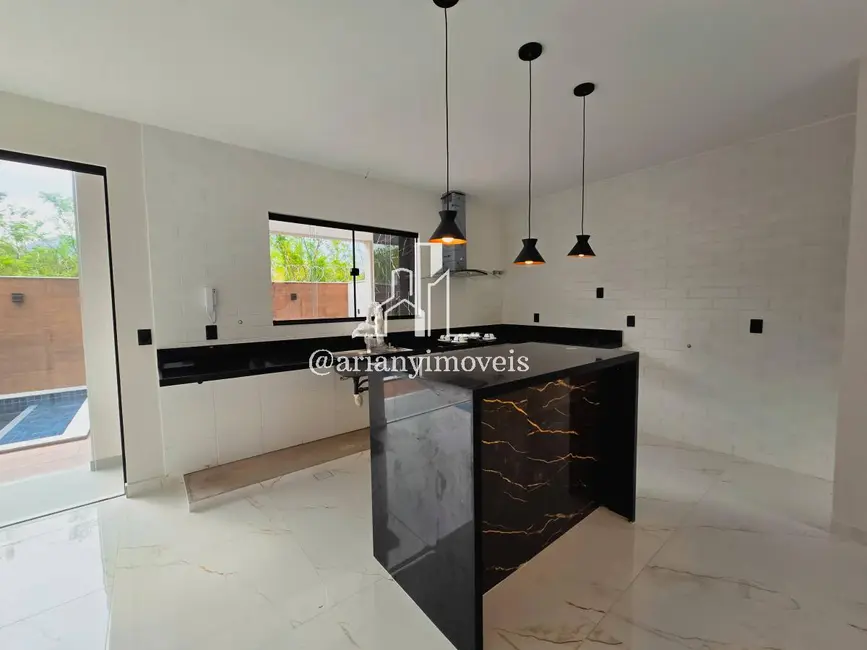 Casa de Condomínio com 4 quartos à venda, 293m2 em Vargem Pequena, Rio De Janeiro - RJ - imagem 5 Foto 5 de Casa de Condomínio com 4 quartos à venda, 293m2 em Vargem Pequena, Rio De Janeiro - RJ