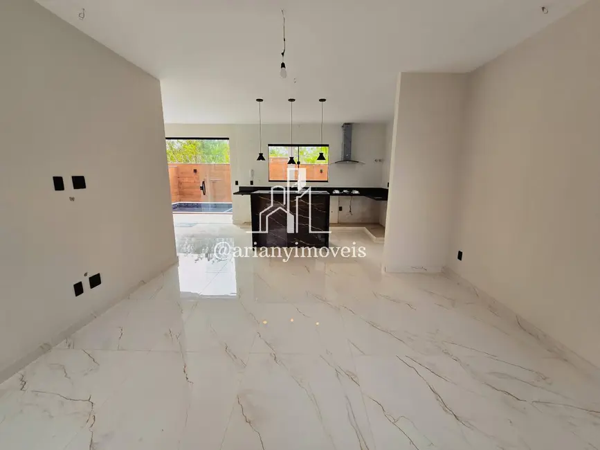 Casa de Condomínio com 4 quartos à venda, 293m2 em Vargem Pequena, Rio De Janeiro - RJ - imagem 6 Foto 6 de Casa de Condomínio com 4 quartos à venda, 293m2 em Vargem Pequena, Rio De Janeiro - RJ