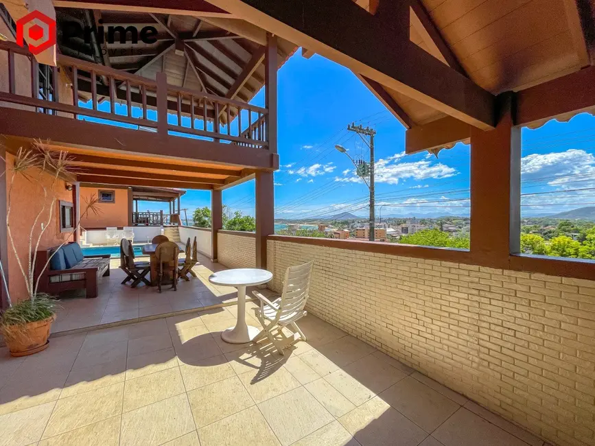 Foto 2 de Casa com 10 quartos à venda, 1500m2 em Meaípe, Guarapari - ES