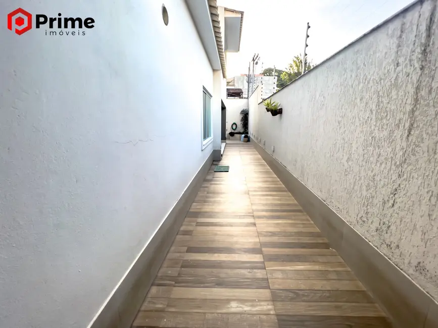 Foto 6 de Casa com 4 quartos à venda, 400m2 em São Judas Tadeu, Guarapari - ES