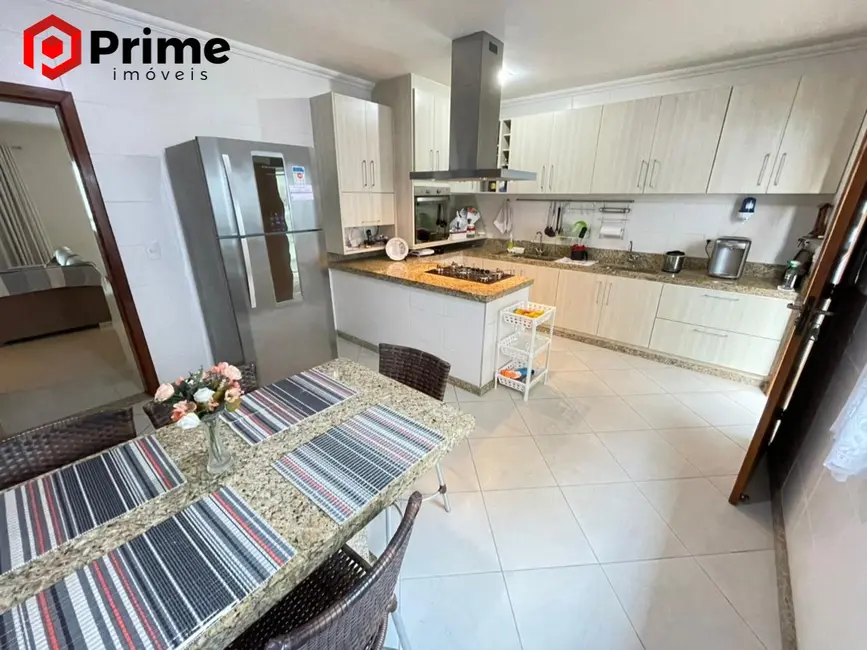 Casa com 3 quartos à venda, 250m2 em Colina de Laranjeiras, Serra - ES - imagem 4 Foto 4 de Casa com 3 quartos à venda, 250m2 em Colina de Laranjeiras, Serra - ES