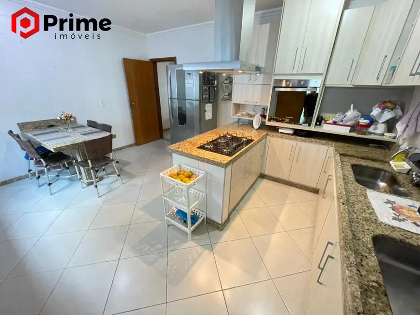 Casa com 3 quartos à venda, 250m2 em Colina de Laranjeiras, Serra - ES - imagem 3 Foto 3 de Casa com 3 quartos à venda, 250m2 em Colina de Laranjeiras, Serra - ES