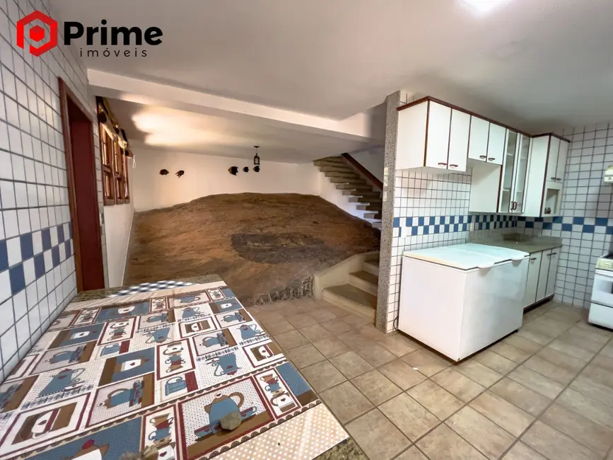 Foto 3 de Casa com 6 quartos à venda, 470m2 em Meaípe, Guarapari - ES