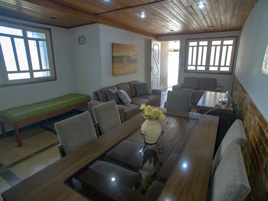 Foto 4 de Casa com 4 quartos à venda, 182m2 em Centro, Guarapari - ES