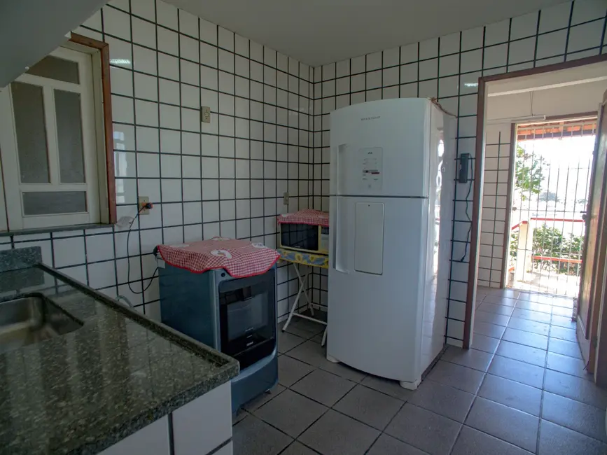 Foto 5 de Casa com 4 quartos à venda, 182m2 em Centro, Guarapari - ES