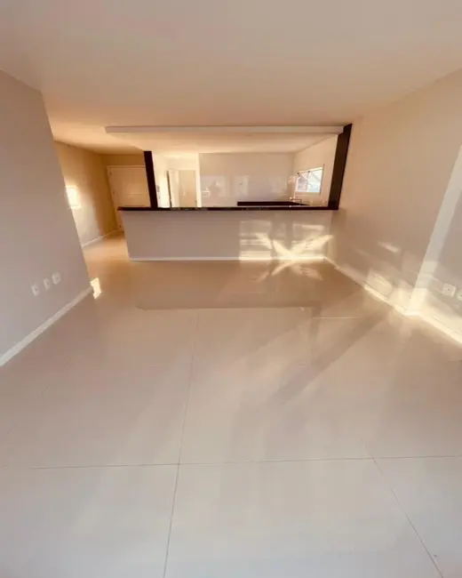 Apartamento com 3 quartos à venda, 121m2 em Centro, Guarapari - ES - imagem 4 Foto 4 de Apartamento com 3 quartos à venda, 121m2 em Centro, Guarapari - ES