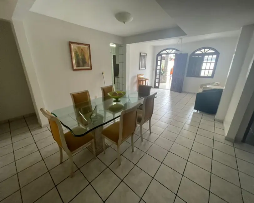 Foto 1 de Casa com 6 quartos à venda, 260m2 em Enseada Azul, Guarapari - ES