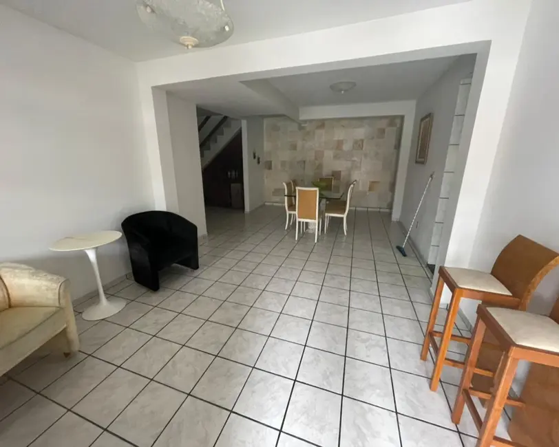 Foto 6 de Casa com 6 quartos à venda, 260m2 em Enseada Azul, Guarapari - ES