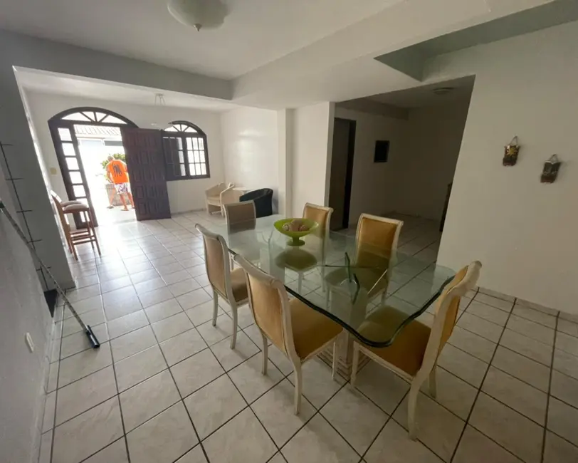 Foto 9 de Casa com 6 quartos à venda, 260m2 em Enseada Azul, Guarapari - ES