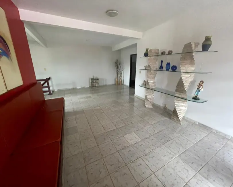 Foto 3 de Casa com 6 quartos à venda, 260m2 em Enseada Azul, Guarapari - ES