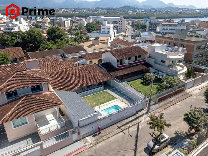 Foto 1 de Casa com 4 quartos à venda, 280m2 em São Judas Tadeu, Guarapari - ES