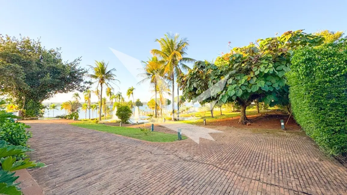 Casa com 5 quartos para alugar, 1400m2 em Setor de Habitações Individuais Sul, Brasilia - DF - imagem 6 Foto 6 de Casa com 5 quartos para alugar, 1400m2 em Setor de Habitações Individuais Sul, Brasilia - DF