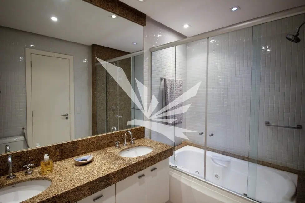 Foto 9 de Apartamento com 2 quartos à venda, 194m2 em Asa Norte, Brasilia - DF