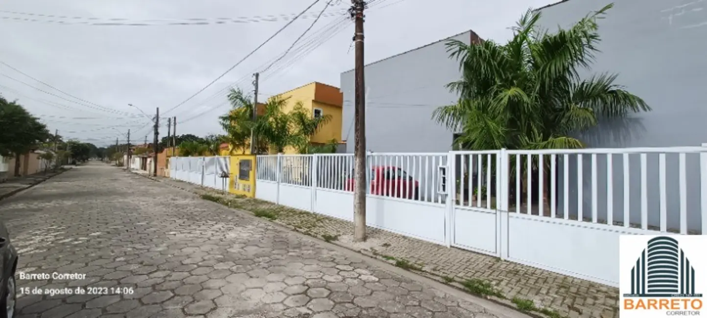Casa de Condomínio com 2 quartos à venda, 85m2 em Itanhaem - SP - imagem 4 Foto 4 de Casa de Condomínio com 2 quartos à venda, 85m2 em Itanhaem - SP
