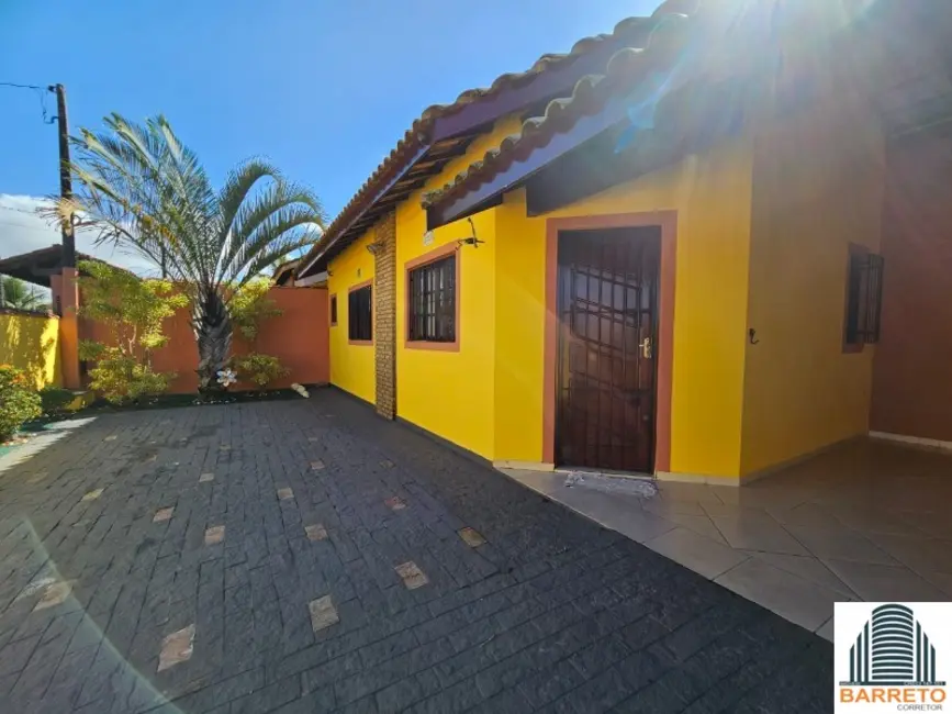Casa com 3 quartos à venda, 164m2 em Itanhaem - SP - imagem 4 Foto 4 de Casa com 3 quartos à venda, 164m2 em Itanhaem - SP