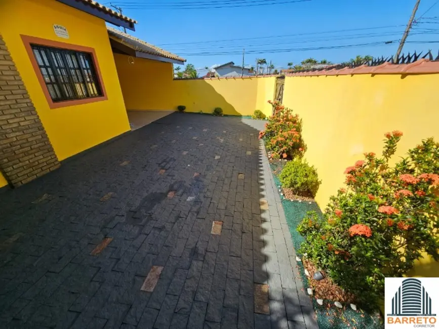 Casa com 3 quartos à venda, 164m2 em Itanhaem - SP - imagem 3 Foto 3 de Casa com 3 quartos à venda, 164m2 em Itanhaem - SP