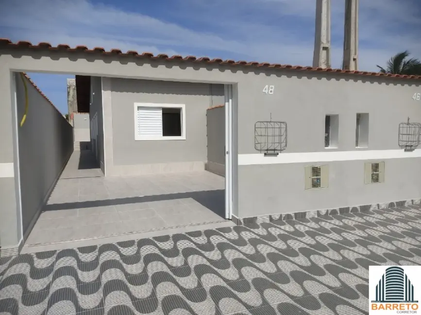 Foto 2 de Casa com 2 quartos à venda, 97m2 em Itanhaem - SP