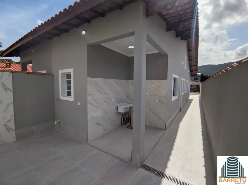 Foto 9 de Casa com 2 quartos à venda, 97m2 em Itanhaem - SP